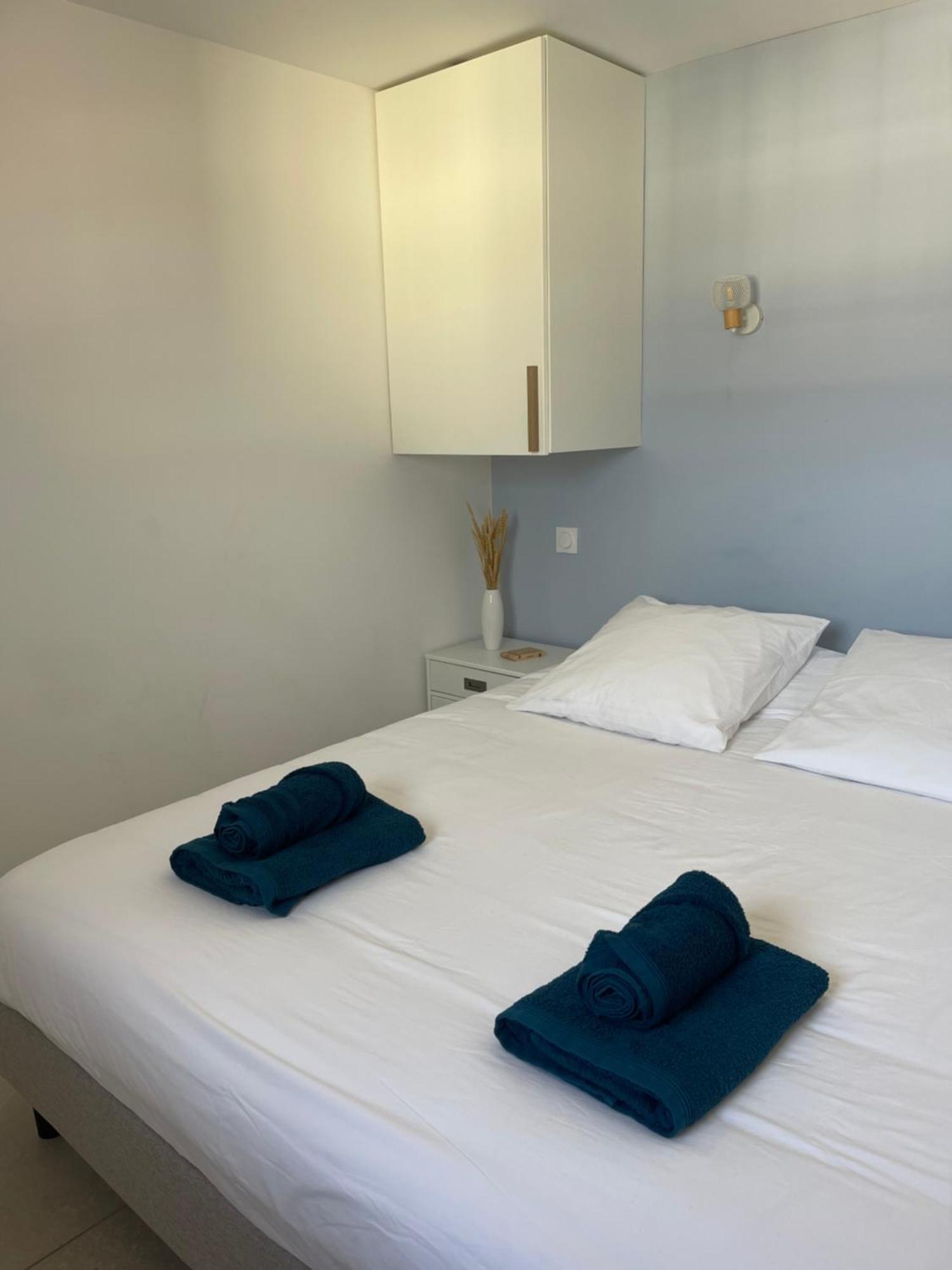 Appart Vue Mer Coeur Ville - Casa Riviera Bellevue Σαιντ-Μαξίμ Εξωτερικό φωτογραφία